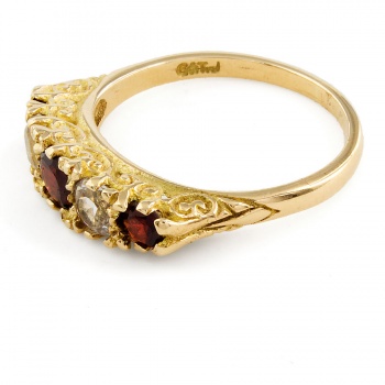 9ct gold Garnet / Cubic Zirconia 5 stone Ring size L